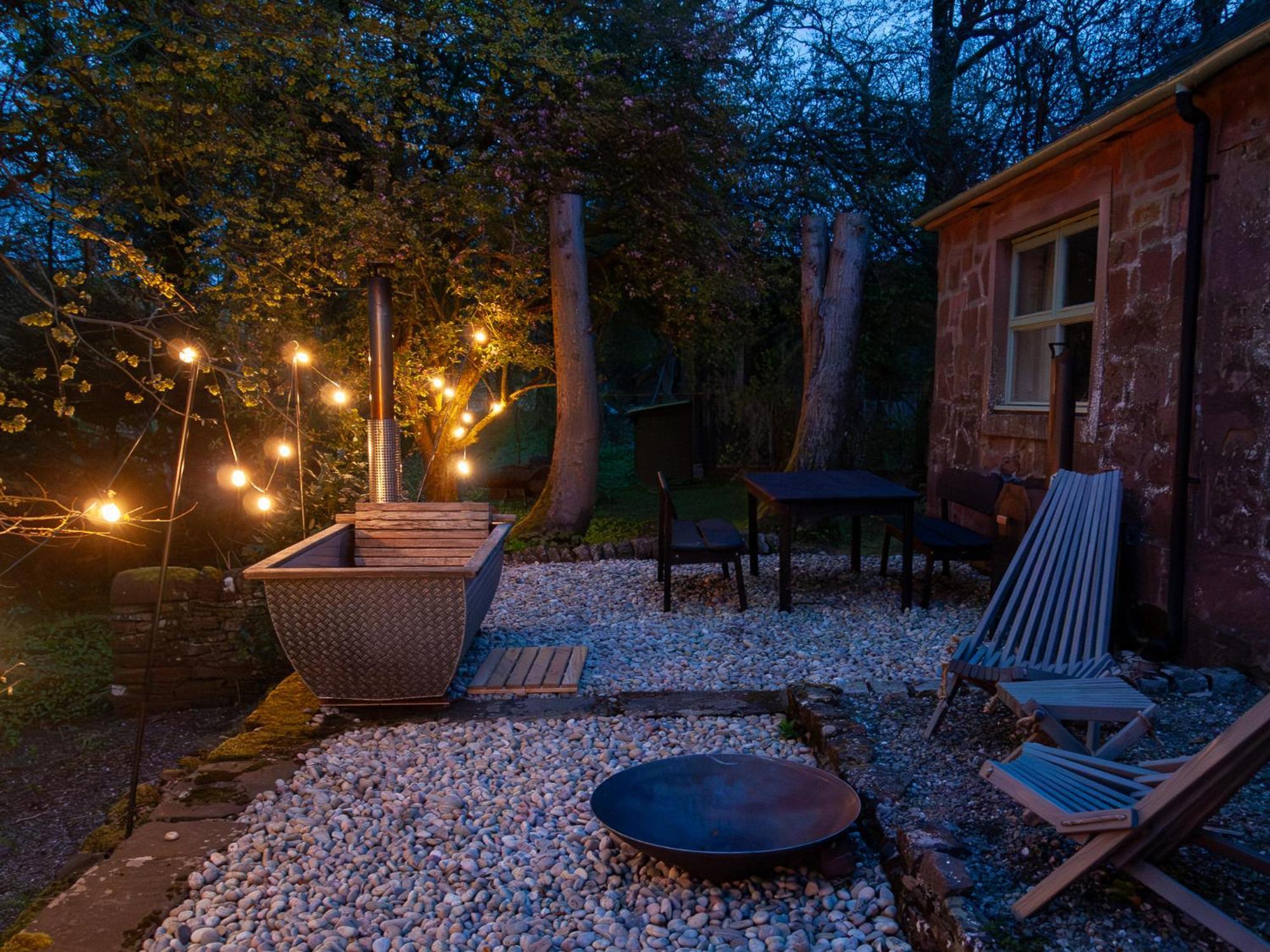 Stable Cottage, Gartocharn, Loch Lomond Alexandria Exterior foto